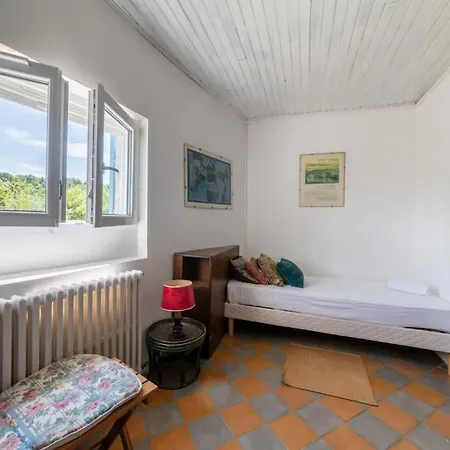 Provencale Avec Piscine 索沃泰尔
