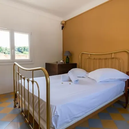 Provencale Avec Piscine 索沃泰尔