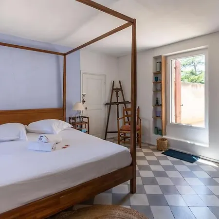 Provencale Avec Piscine * 索沃泰尔