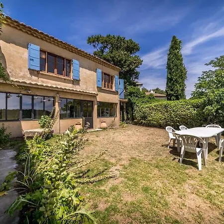 Provencale Avec Piscine 公寓