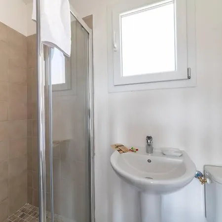 Provencale Avec Piscine * 索沃泰尔